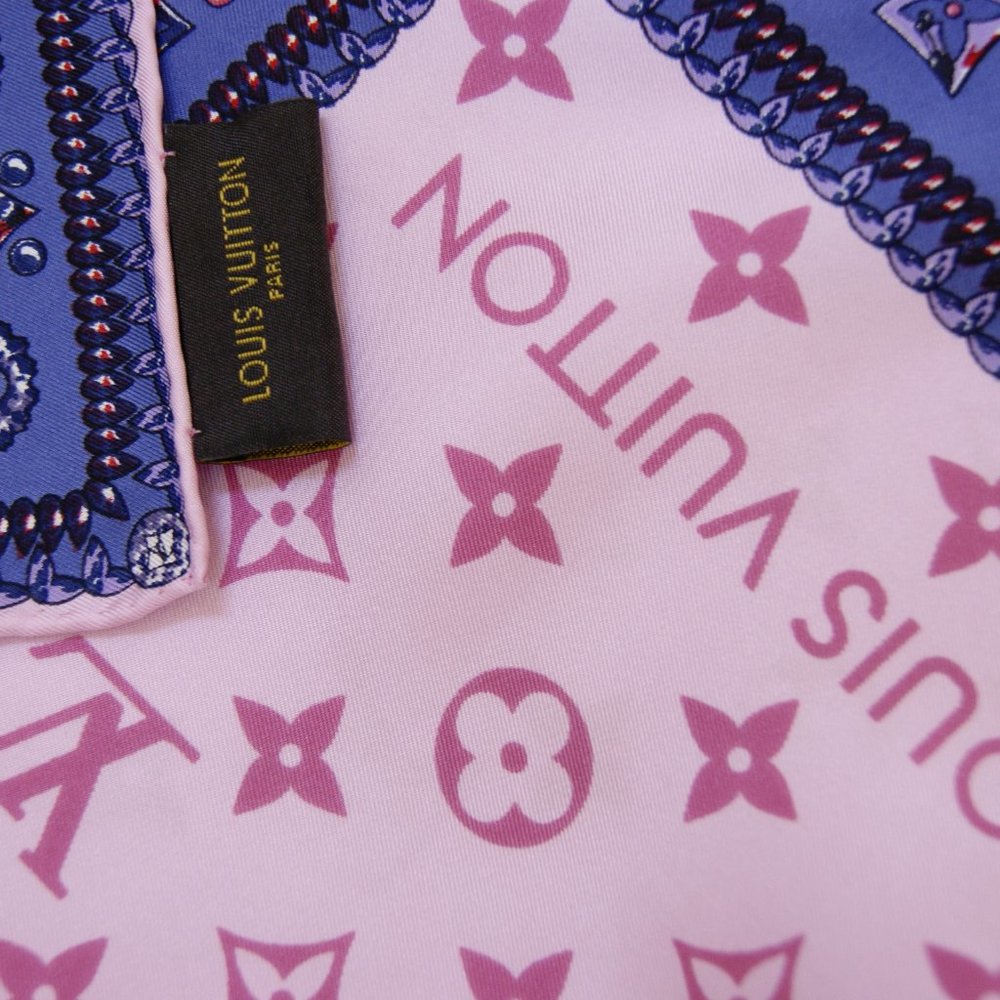 New Louis Vuitton Scarf Monogram Giant Pink Silk Oversize Wrap - Picture 7 of 14